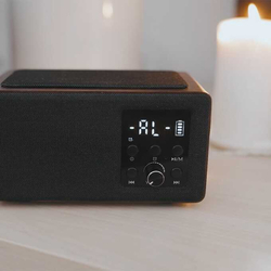 MANTA RDI910WC, RETRO FM/AM Rádio s Qi Nabíjaním