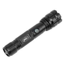 Balenie hliníkovej baterky PNI Adventure F10 s LED 6W, 500lm do ohniska 200m, s batériou a napájaním PNI CHG300 s USB C portom, QC3.0, PD3.0, PPS a USB-A port, 30W