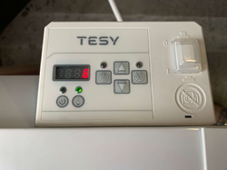 El. konvektor elektronický CN 03 250 EIS W - poškodený