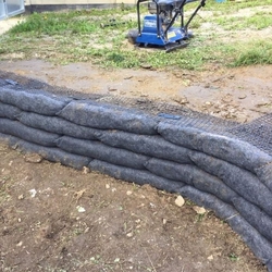 VOM® Georohož vegetačné oporné múry 1,3x1bm plastová čierna