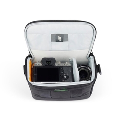 Taška Lowepro Adventura SH 140 III Black