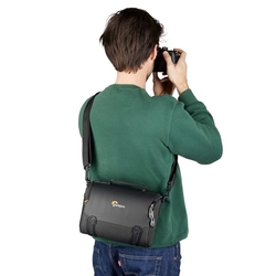 Taška Lowepro Adventura SH 140 III Black