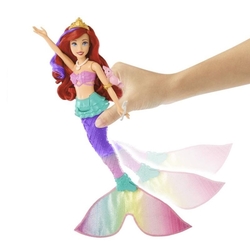 Bábika Mattel DP Plavající Malá Mořská víla Ariel