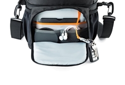 Taška Lowepro Nova 170 AW II black
