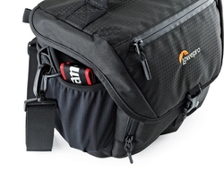 Taška Lowepro Nova 170 AW II black