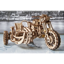 Hračka Ugears 3D drevené mechanické puzzle UGR-10 Motorka (scrambler) s vozíkom