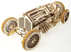 Hračka Ugears 3D drevené mechanické puzzle U9 Auto (Grand Prix)