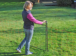 Brána k sieťam pre elektrické ohradníky KERBL 446517, 106 cm