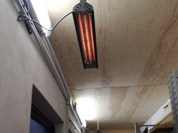 Infražiarič závesný SYNER LCA 1000 W pre farmy, reštaurácie, domácnosti