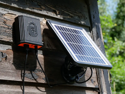 Solárna súprava na napájanie automatického otvárania a zatvárania kurína CHICKEN GUARD SOLAR POWER PACK