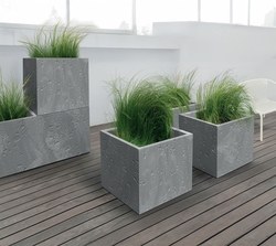 Kvetináč Prosperplast SIERRA CASE beton effect 77 cm čierny betón