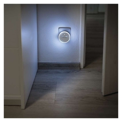 LED nočné svetlo P3313 do zásuvky s 2× USB