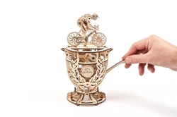 Hračka Ugears 3D drevené mechanické puzzle Samohybný cyklista